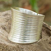 Sterling silver band ring, 'Whispering Snow' - Artisan Crafted Modern Sterling Silver Band Ring