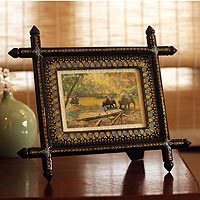 Lacquered wood photo frame,