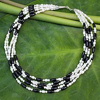Cultured pearl strand necklace,