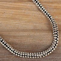 Silver flower necklace,