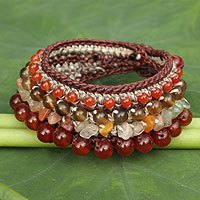 Carnelian and chalcedony beaded bracelet,