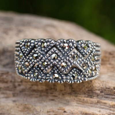 Unique Women’s Band Ring in Sterling Silver with Marcasite
