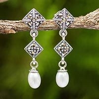 Cultured pearl dangle earrings,