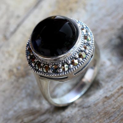Sterling Silver and Onyx Single Stone Ring from Thailand