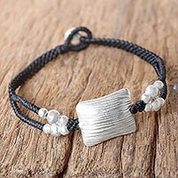 Silver pendant bracelet,