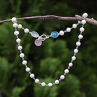 Cultured pearl and chalcedony strand necklace,