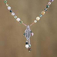Agate pendant necklace,