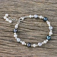 Cultured pearl beaded bracelet,