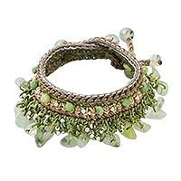 Prehnite and quartz beaded bracelet,