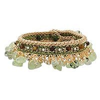 Prehnite and agate beaded bracelet,