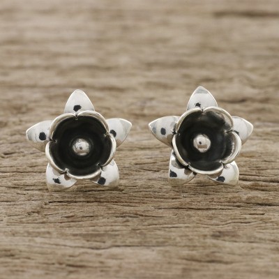 Sterling silver stud earrings, Flower Deluxe