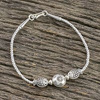 Silver beaded pendant bracelet,