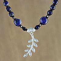 Lapis lazuli beaded pendant necklace,