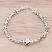 Silver beaded pendant bracelet,