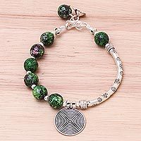 Agate beaded charm bracelet,