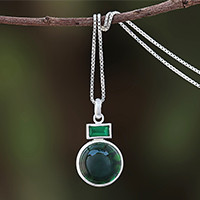 Agate pendant necklace,