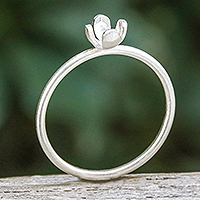 Sterling silver cocktail ring, 'Spring in Heaven' - Sterling Silver Floral Cocktail Ring in a Matte Finish