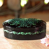 Lacquered box Emerald Blossoms Thailand