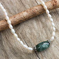 Pearl and jade choker Purity and Love Thailand