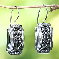 Pendientes colgantes de plata de primera ley, 'Bali Classic' - Pendientes colgantes de plata de primera ley