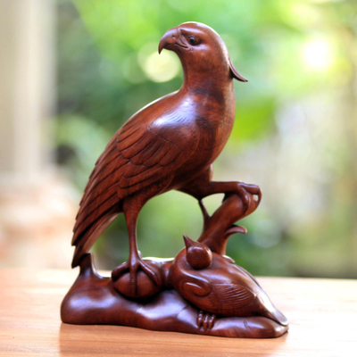 Wood statuette, 'Mother Hawk' - Wood statuette