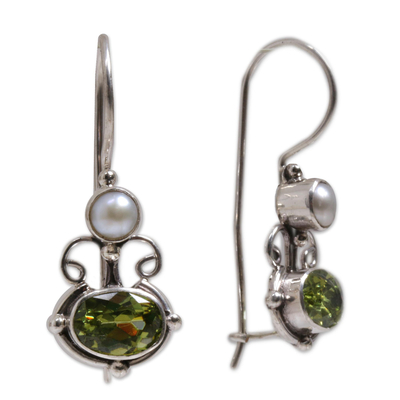 Ohrhänger mit Peridot und Perlen - Ohrhänger aus Peridot-Sterlingsilber