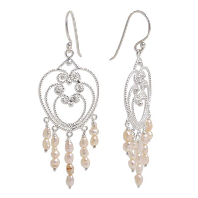 Perlenblumenohrringe - Herzförmige Kronleuchter-Ohrringe aus Sterlingsilber mit Perlen