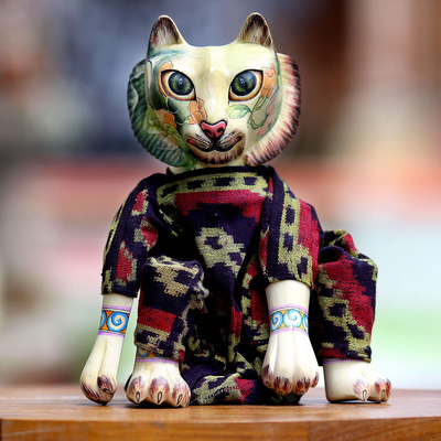 Wood display doll, Cat Who Loves Nature
