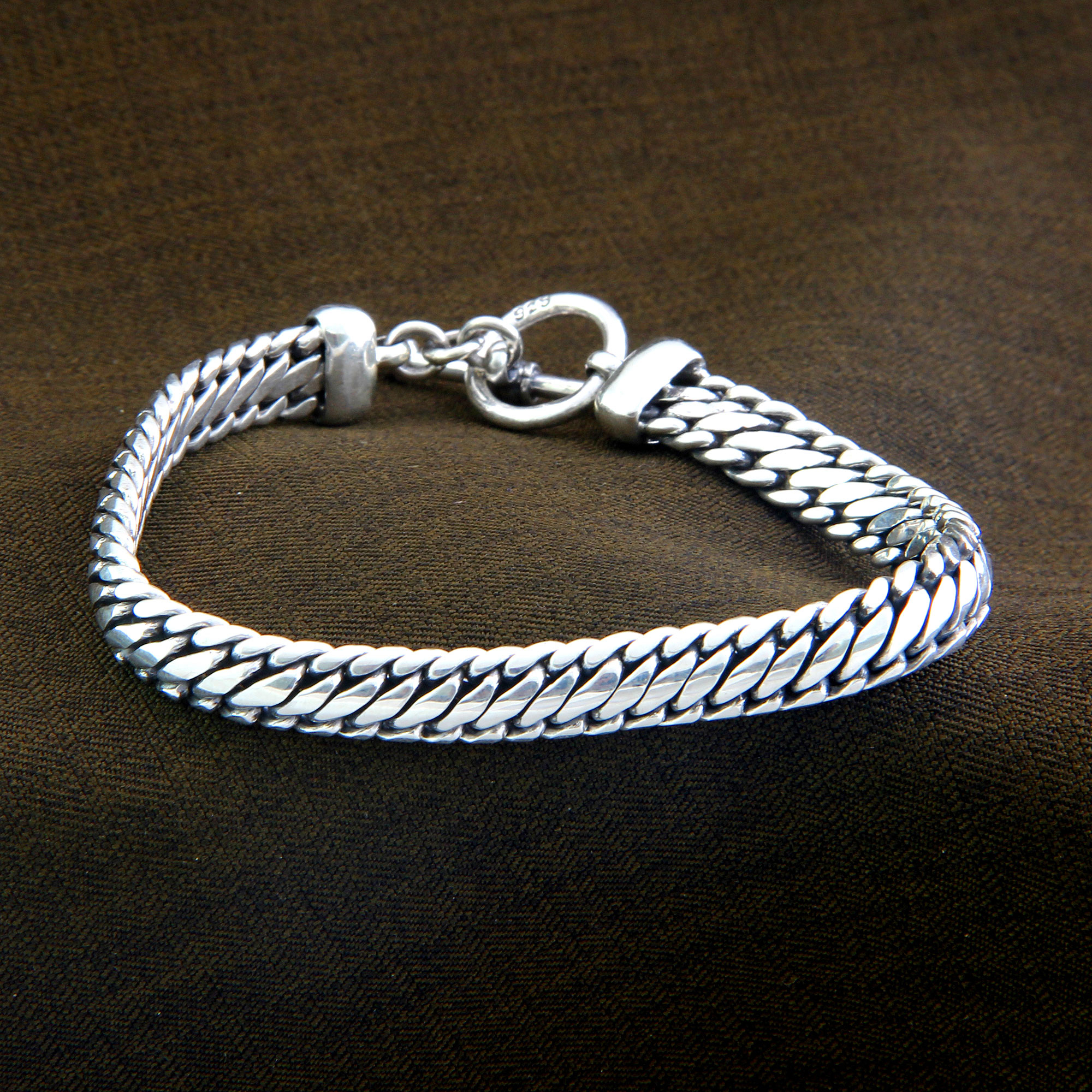 Wholesaler of Trendy 92.5% pure silver bracelet for men | Jewelxy - 229570-seedfund.vn
