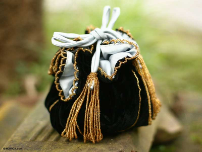 Beaded jewelry pouch, 'Black Velvet Treasure' - Beaded Jewelry Pouch