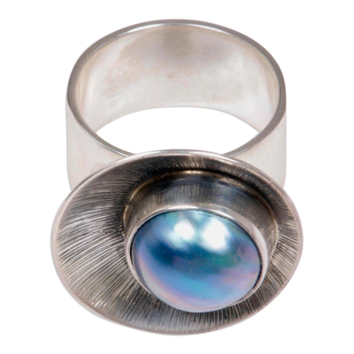 Pearl cocktail ring, 'Oyster Blue' - Modern Pearl and Silver Cocktail Ring