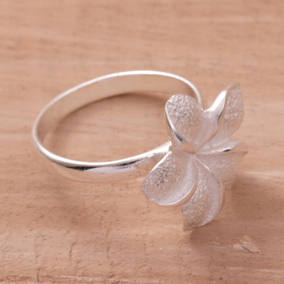 Ring aus Sterlingsilber, „Frangipani“ – handgefertigter Blumenring aus Sterlingsilber