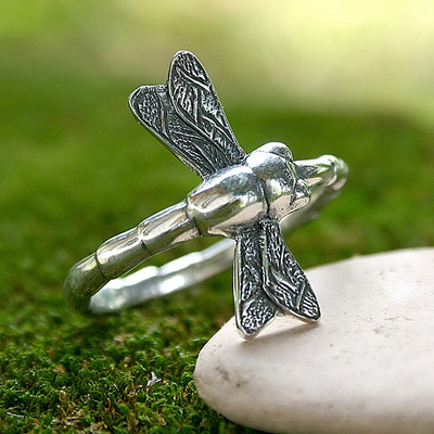 Men's sterling silver ring, 'Dragonfly Fortunes' - Men's Sterling Silver Ring