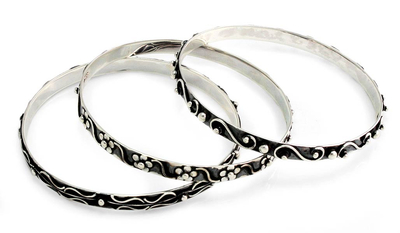 Sterling silver bangle bracelets, 'Inspiration' (set of 3) - Sterling silver bangle bracelets (Set of 3)