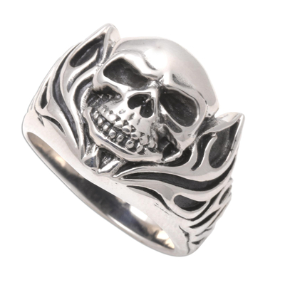 Men's sterling silver ring, 'Skull of Fire' - Men's Handmade Sterling Silver Ring