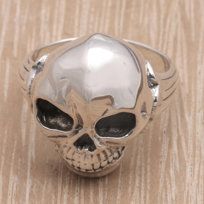 Men's sterling silver ring, 'Lunar Skull' - Men's Artisan Crafted Silver Ring