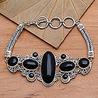 Featured review for Onyx pendant bracelet, A Night to Remember