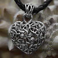 Herz-Halskette aus Sterlingsilber, „Love of Nature“ – Herz-Halskette aus Sterlingsilber und Leder