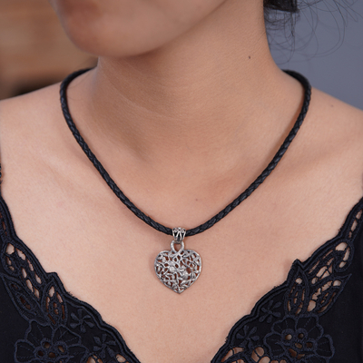 Herz-Halskette aus Sterlingsilber - Herz-Halskette aus Sterlingsilber und Leder