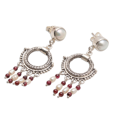 Kronleuchter-Ohrringe aus Perlen und Granat - Kronleuchter-Ohrringe aus Sterlingsilber und Perlen