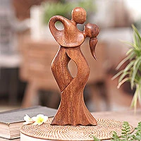 Escultura de madera, 'Pareja de tango' - Escultura romántica de baile de madera de comercio justo