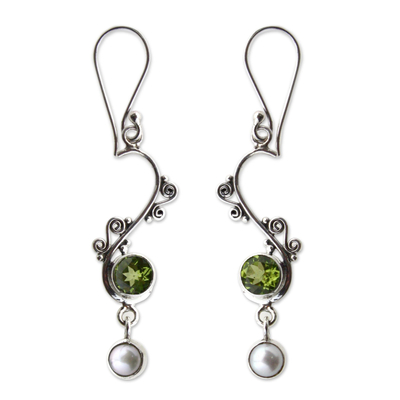 Pearl and peridot dangle earrings