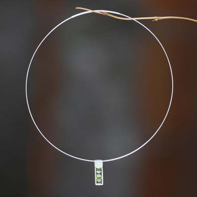 Peridot-Halsband - Moderne Halskette aus Sterlingsilber und Peridot