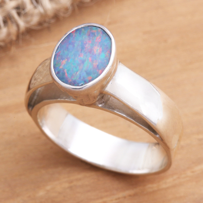 Opal-Solitärring - Handgefertigter Ring aus Opal und Sterlingsilber