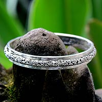 Sterling silver bangle bracelet, 'Circle of Life' (7.75 inch)
