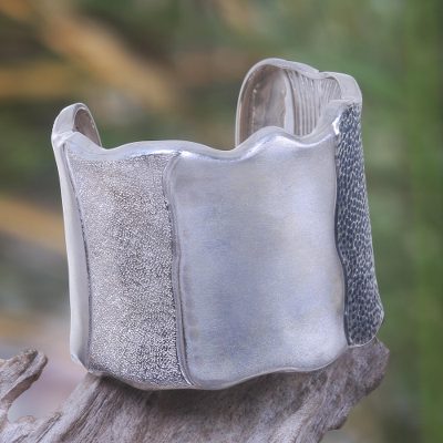 Silver cuff, 'Embrace the Earth' - Silver cuff