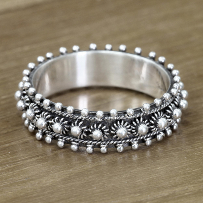 Sterling silver band ring, 'Star Shine' - Unique Floral Sterling Silver Band Ring