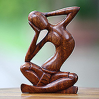 Escultura de madera, '¿Cómo me veo?' - Escultura en Madera de Pensamiento y Meditación