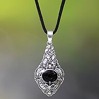 Onyx flower necklace, 'Midnight Garden'