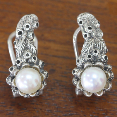 Pendientes colgantes de perlas - Aretes colgantes de perlas y plata hechos a mano